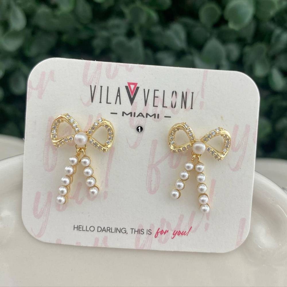 Bow-shaped earrings in 925 sterling silver with 18k gold plating and pearls, by Vila Veloni-Earrings-Vila veloni corp