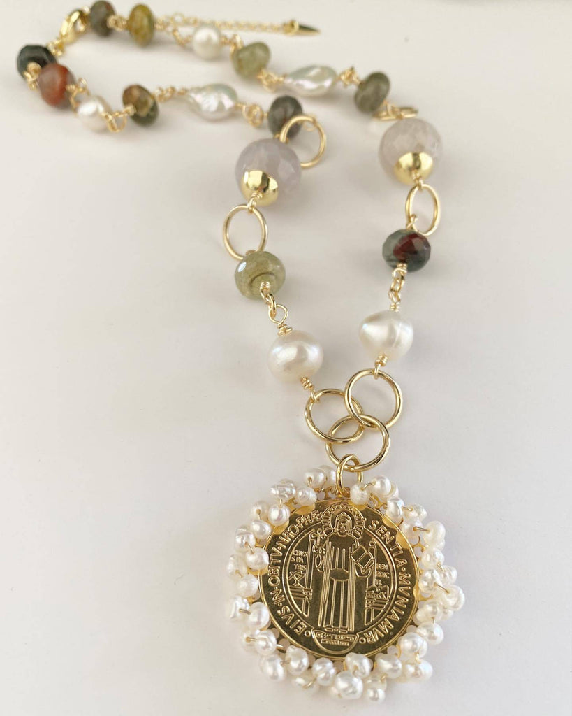 Religious Necklace Twisted with Agate Stones and Cultured Pearls in Brass with 18k Gold Plating-Necklaces-Vila veloni corp